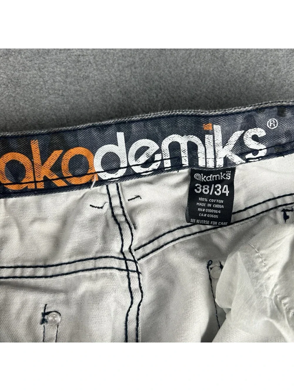 Akademiks product pair